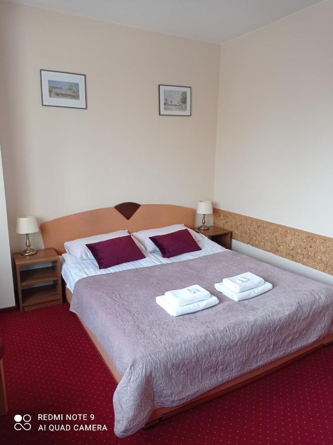 Harmonia Hotel Biala Podlaska Luaran gambar