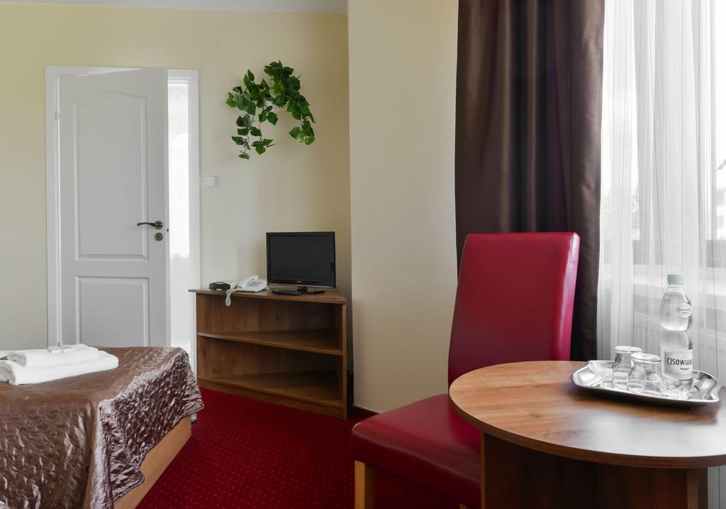 Harmonia Hotel Biala Podlaska Luaran gambar